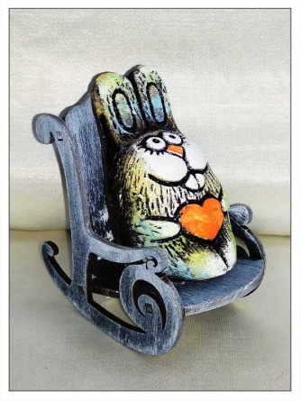 Заяц с сердцем в кресле-качалке (Шамот) купить